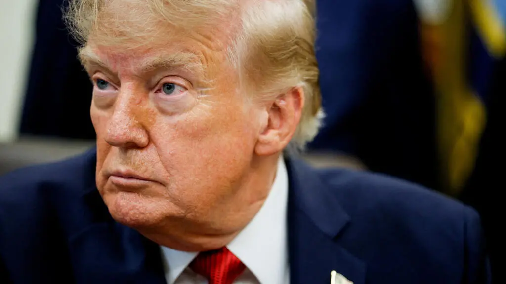 Donald Trump disse que o acordo para os EUA terem presença militar na Groenlândia é bom. A questão da aquisição da Groe…