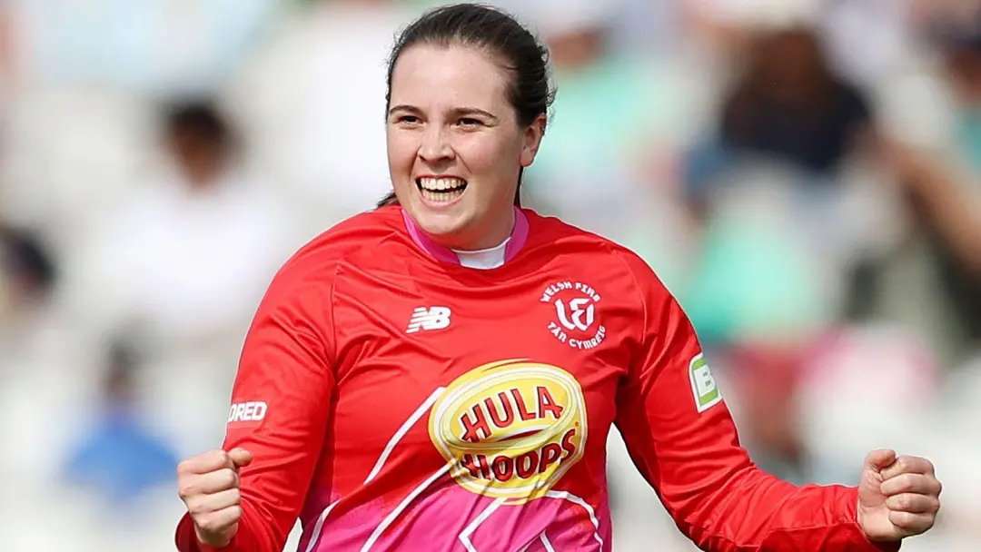 Georgia Davis assinou um contrato de três anos com o Glamorgan, saindo do Warwickshire. Isso é um movimento forte do cl…