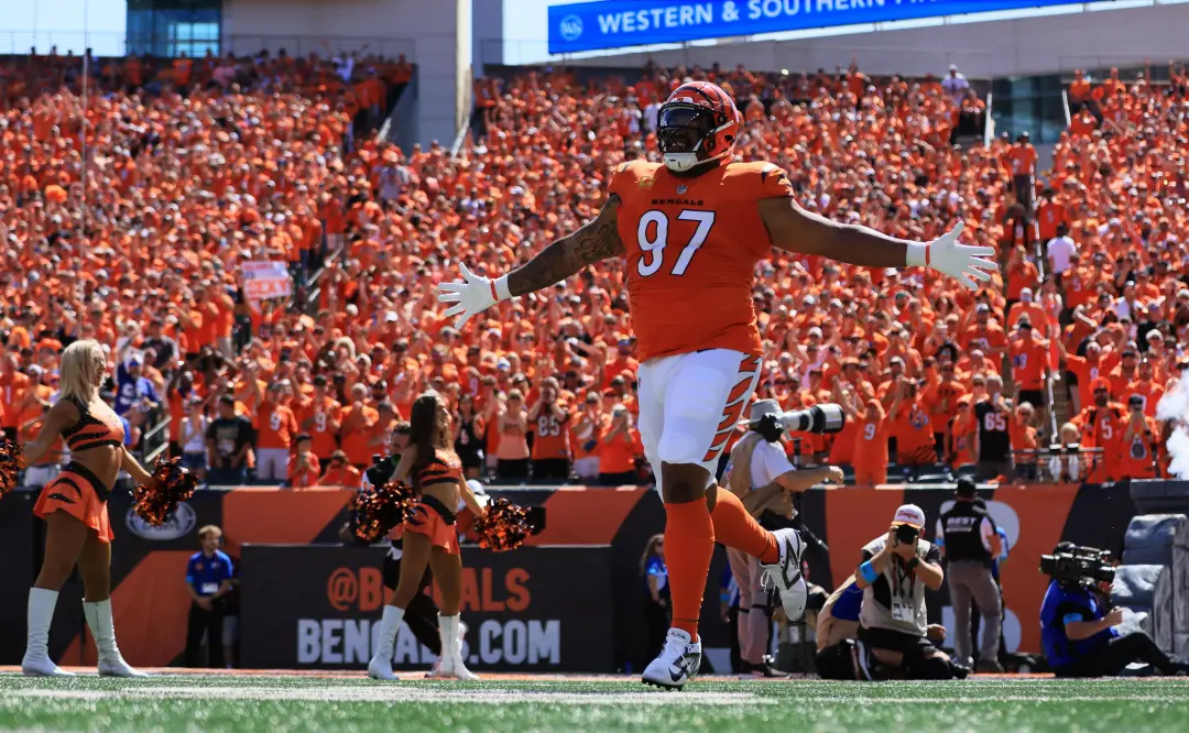 Bengals vai pra Houston enfrentar CJ Stroud e uma defesa que cedeu 36 pontos pra Bills. O duelo Chase contra Stingley p…