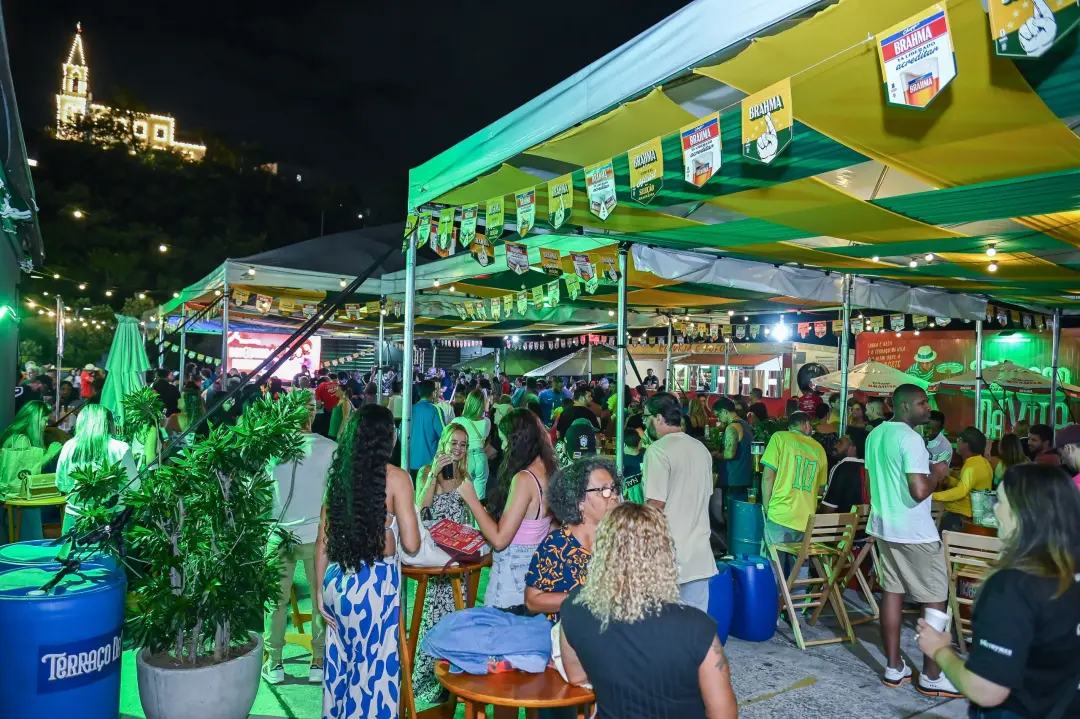 Shopping Boulevard completa 30 anos com shows de Caju Pra Baixo e Délcio Luiz no Terraço da Vila. É legal ver o lugar c…