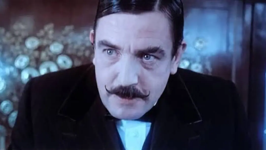Seis filmes do Hercule Poirot ranqueados pelo quão boa é a trama do assassino. O ponto é o quão perto os caras chegaram…