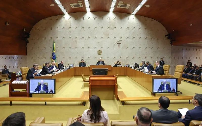Desconfiança no Supremo bate 48%, o maior índice desde 2012, segundo pesquisa Datafolha. A Corte tem visto suas divisõe…