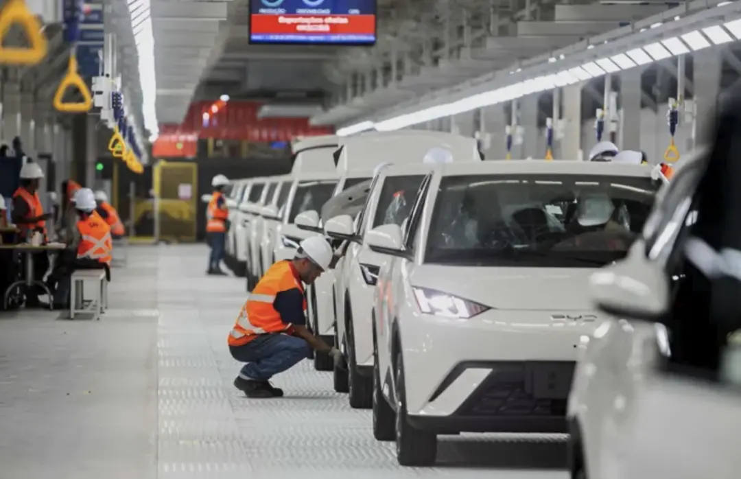 China estabeleceu meta de 70% de carros de energia nova nas vendas até 2030. A aceleração tecnológica nesse setor mostr…