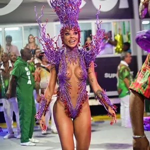 Brunna Gonçalves segue como musa da Grande Rio mesmo depois do anúncio da Anitta. A manutenção da parceria mostra que o…