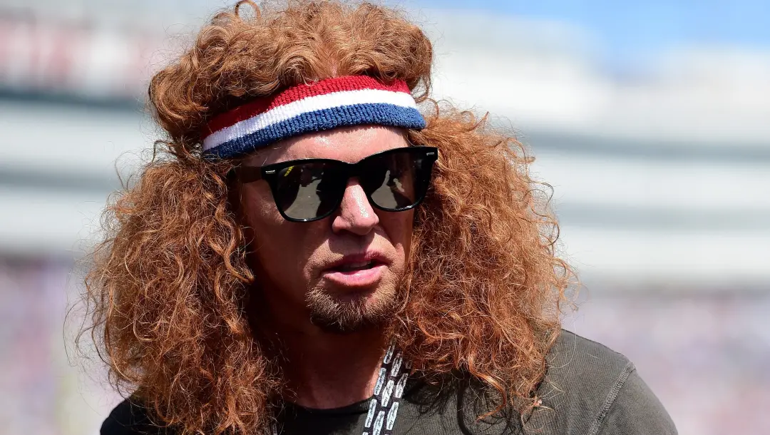 Carrot Top hospitalizado em Las Vegas após tentativa de suicídio. É um momento pesado para quem acompanha, e a equipe t…