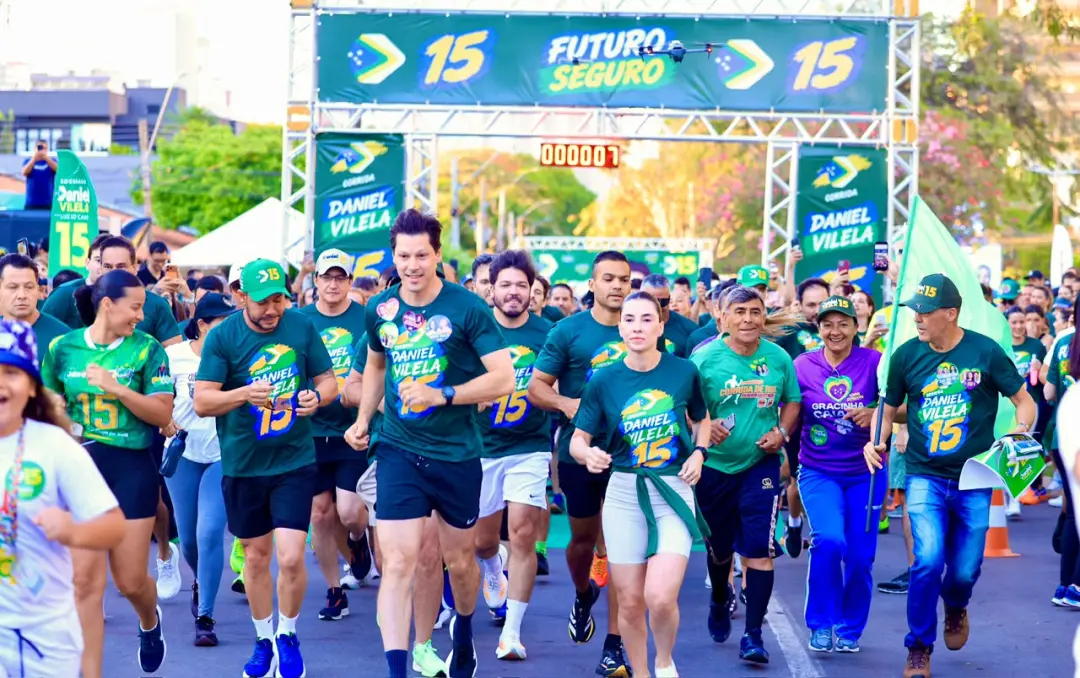 Cerca de 700 participantes correram em Goiânia na Alameda Ricardo Paranhos no sábado. Conciliar campanha com esporte é …