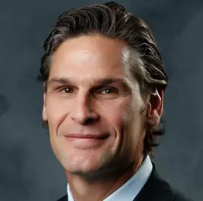 Stu Grimson volta para os Red Wings para ser analista de Mickey Redmond e Ken Daniels na temporada 30. Pensei que ele i…