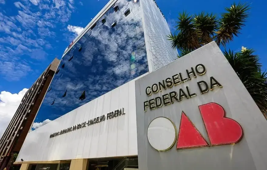 OAB Nacional observa em silêncio frente à degradação da República em escândalos sucessivos. Essa omissão deliberada da …