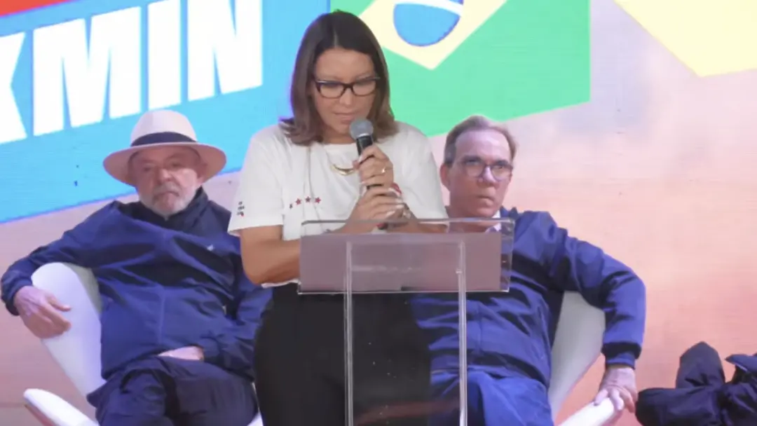 Em Florianópolis, SC, a primeira-dama Janja convocou mulheres apoiadoras para buscar votos em prol de Lula. A estratégi…