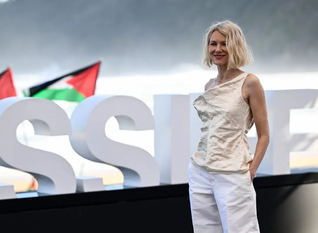 Naomi Watts ganhou o prêmio Donostia no Festival de Cinema de San Sebastián. Ela falou que continua querendo papéis arr…