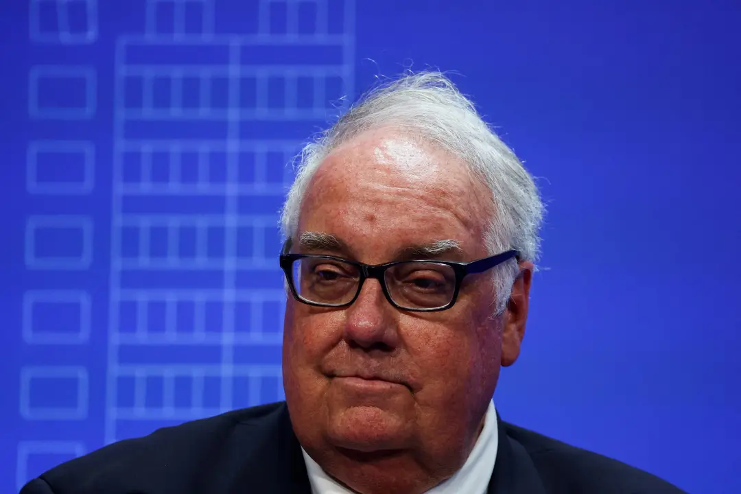 Howard Buffett assume como guardião do conglomerado Berkshire Hathaway, valendo hoje 1,1 bilhão de dólares. O Warren Bu…