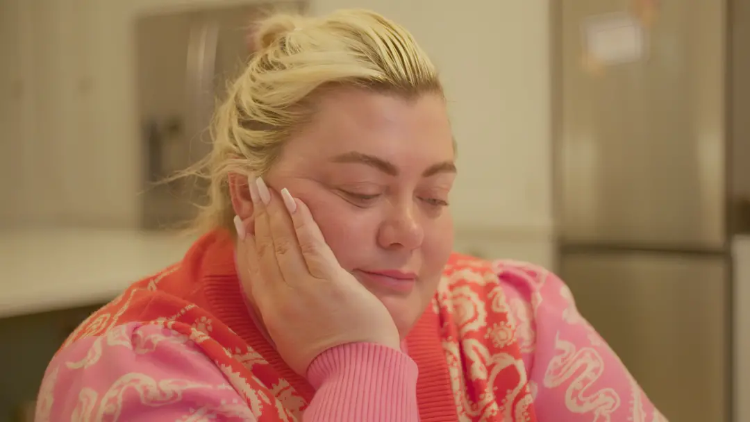Gemma Collins revelou uma nova carta abusiva de um stalker no seu docuseries Everything All At. É uma situação muito pe…