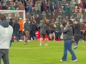 Platense sofre punição após invasão e briga no jogo contra o Fluminense na Libertadores. Brigas assim acabam sempre tir…