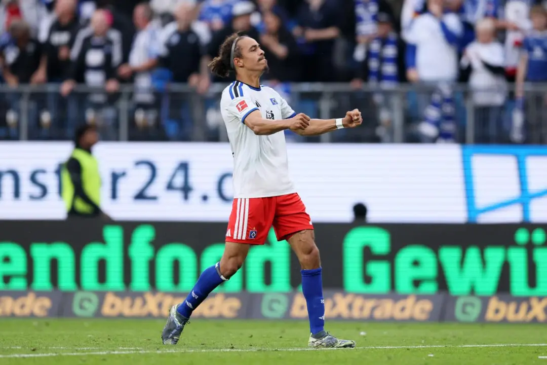 Hamburg vence Köln por 2 a 1, com Capaldo marcando de cabeça no minuto 44 e Poulsen dobrando o placar logo após o inter…