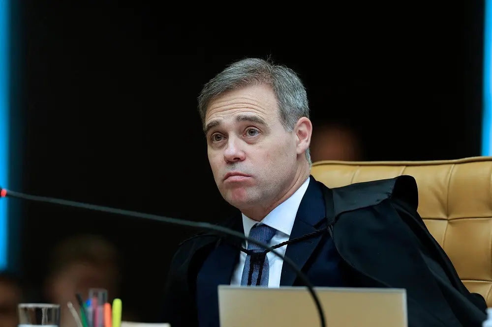 Ministro Mendonça pediu ajuda técnica à Polícia Federal para acessar a íntegra do celular de Vorcaro. Dificuldades técn…