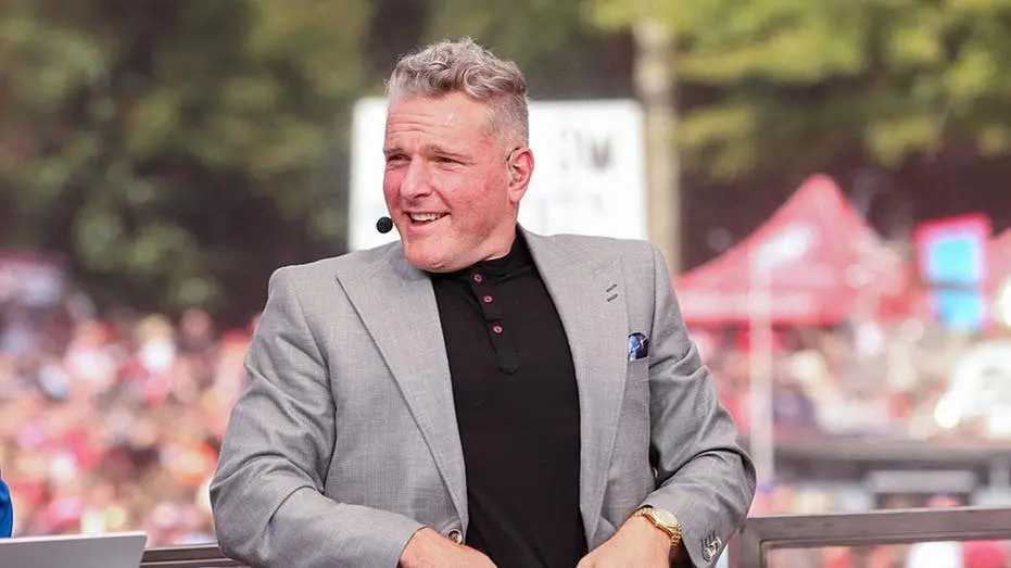 Pat McAfee fez um comentário sobre imigração no College GameDay durante a transmissão em Ole Miss. Isso botou fogo no p…