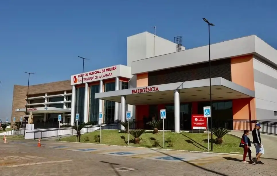 Maternidade Célia Câmara abriu vagas imediatas e cadastro de reserva com salários entre R$ 1.732,50 e R$ 4.500. É um si…