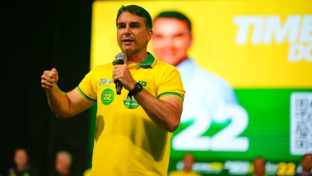Flávio Bolsonaro disse em Joinville que Santa Catarina dá certo por nunca ter tido governo do PT. A ideia de que a ausê…