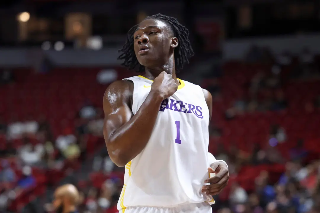 Adou Thiero, jogador do Lakers, tem mostrado atributos como atletismo e explosão na G League e Summer League. O salto a…