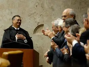 Disputas no Maranhão reacenderam debate sobre a atuação política do ministro Dino como juiz. A questão da atividade pol…