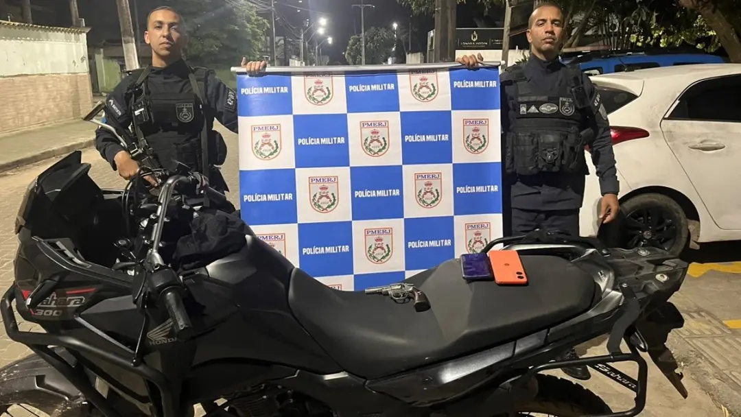 Moto roubada em Cabo Frio foi achada em Iguaba Grande, e um homem de 21 anos foi preso na madrugada de sábado. A recupe…
