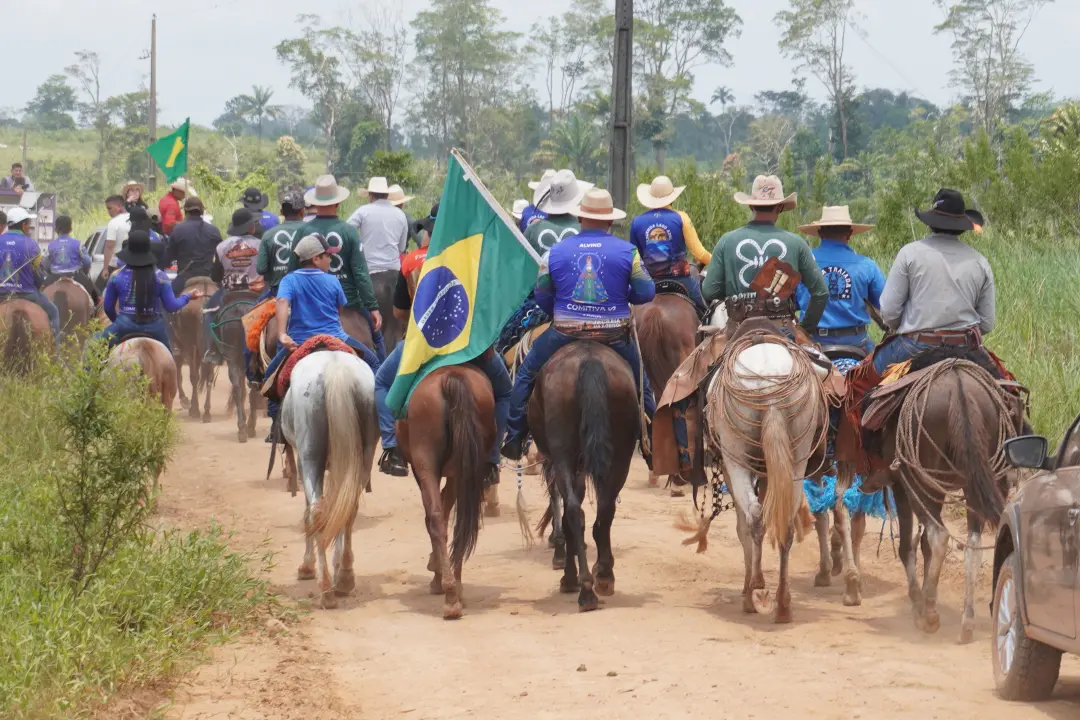 Cavalgada da Vicinal 02 reuniu vaqueiros e agricultores familiares em Alto Alegre, Roraima. É importante manter essas t…