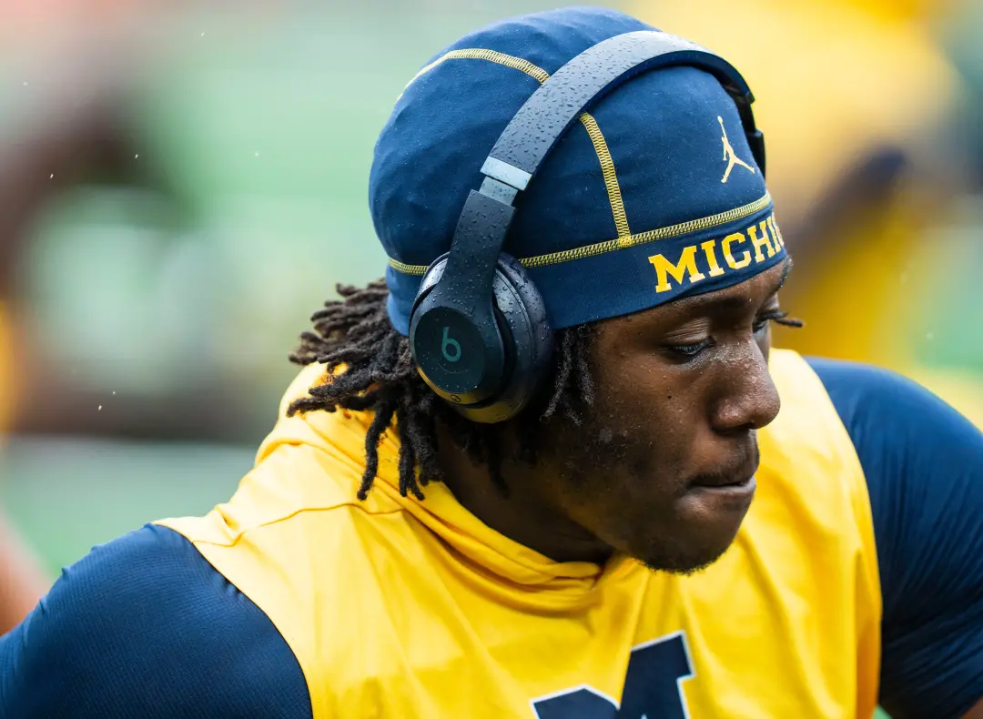 Carter Meadows, jogador de Michigan, vai estrear no jogo contra UTEP, sendo a primeira vez na carreira que ele veste a …