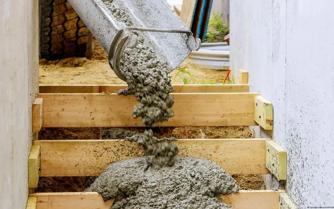 Fezes humanas no concreto, isso que os pesquisadores testaram na Índia e nos EUA. O setor da construção gera 8% dos gas…