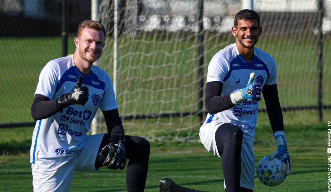 Gabriel Mesquita, goleiro do Paysandu, não deve jogar contra a Inter de Limeira neste domingo, por lombalgia aguda. O c…