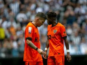 Atlético-MG empatou com a Chapecoense, mesmo saindo atrás e empilhando chances. É frustrante ver tanto esforço e oportu…