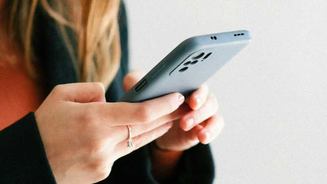 Recursos de segurança no celular podem salvar vidas, como compartilhar tipo sanguíneo na tela de bloqueio ou ativar a D…