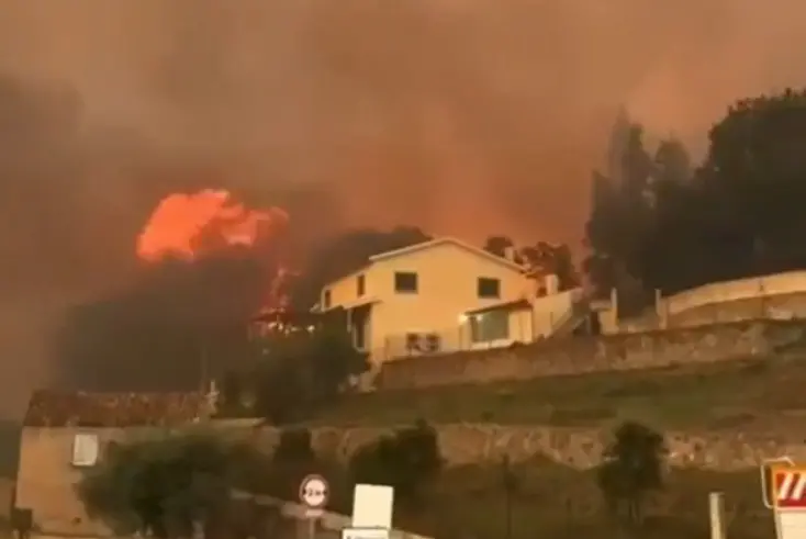 Incêndio em Portugal mobilizou mais de 700 agentes em Coimbra, avançando por quatro municípios e deixando seis bombeiro…