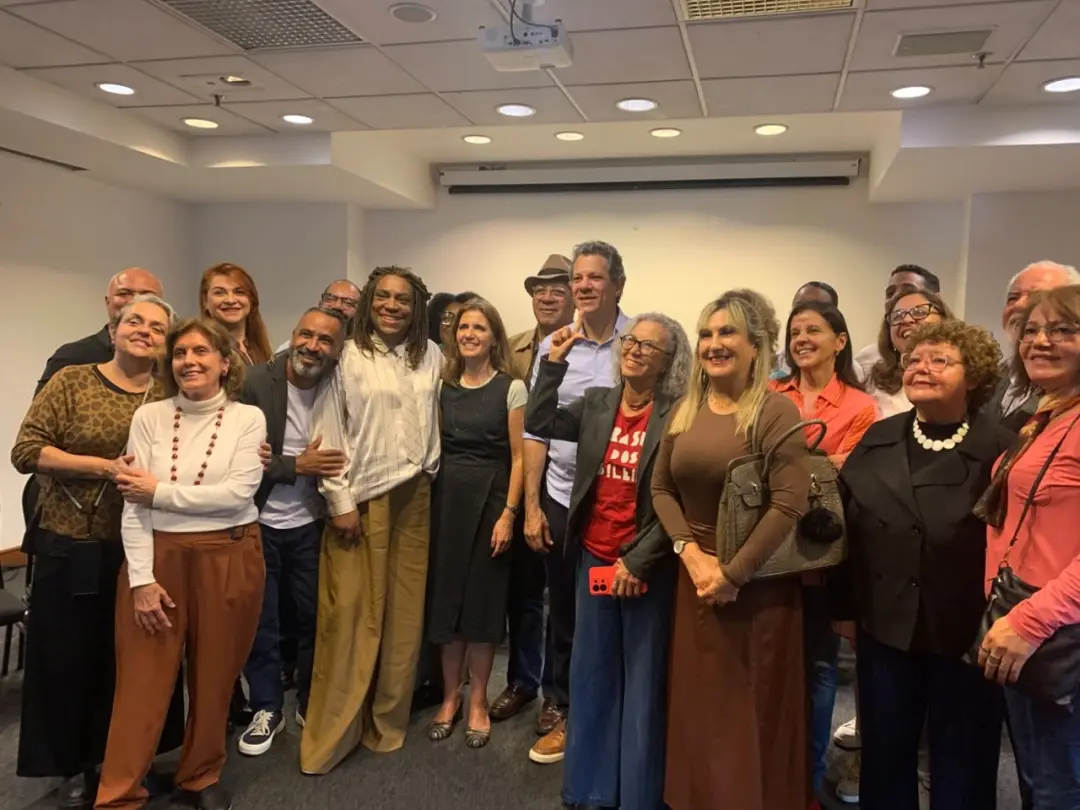 Fernando Haddad se reuniu com cerca de 20 mulheres evangélicas no Hotel Pestana, em São Paulo. Falar de diálogo e propo…