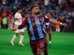 Salah fez hat-trick contra o Galatasaray no Campeonato Turco. O desempenho dele mostra como a arte do futebol, quando e…