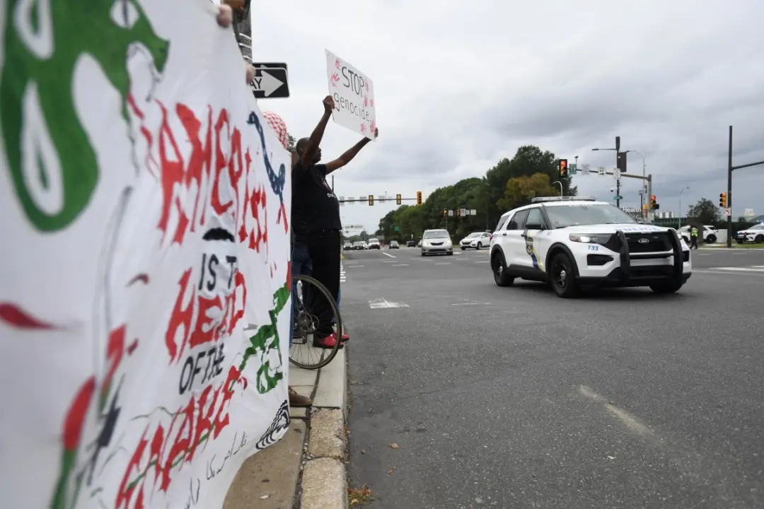 Manifestantes pró Palestina se reuniram na Filadélfia antes do show de Ed Sheeran. O protesto aconteceu após Macklemore…