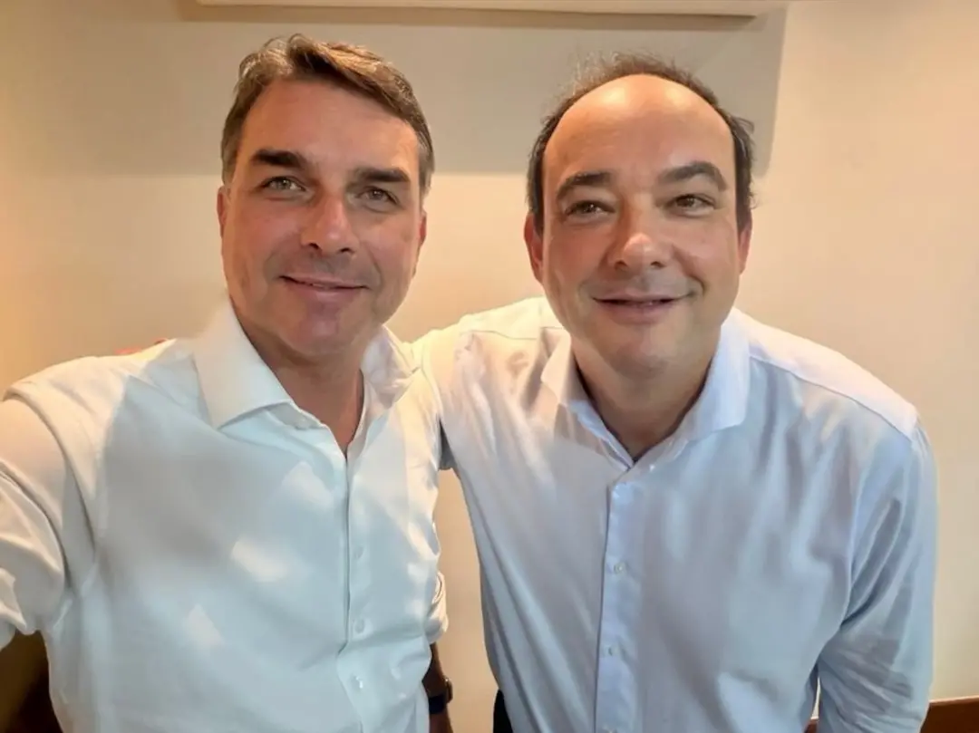 Flavio Roscoe, candidato ao governo de Minas Gerais, foi internado com pneumonia e bronquiolite na noite de 18 de setem…