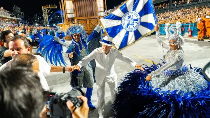 Lula e Alckmin no centro de ação do TSE sobre Carnaval no Rio. A representação questiona abuso de poder com o enredo da…