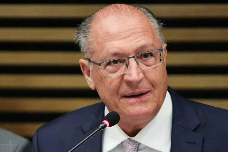 Vice-presidente Alckmin defendeu mandato com prazo definido para ministros do STF durante visita a Ribeirão Preto, SP. …