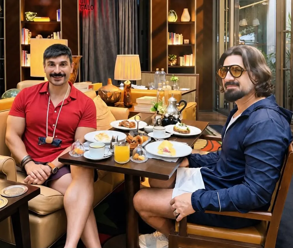 Clayton Personnaz celebrou aniversário em São Paulo enquanto participava do Gut Brain Congress 2026, que reuniu pesquis…