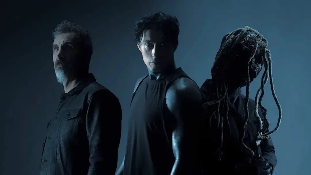 Serj Tankian e Ronnie Radke no single Joseph. A colaboração levanta questionamentos sobre alinhamentos políticos difere…