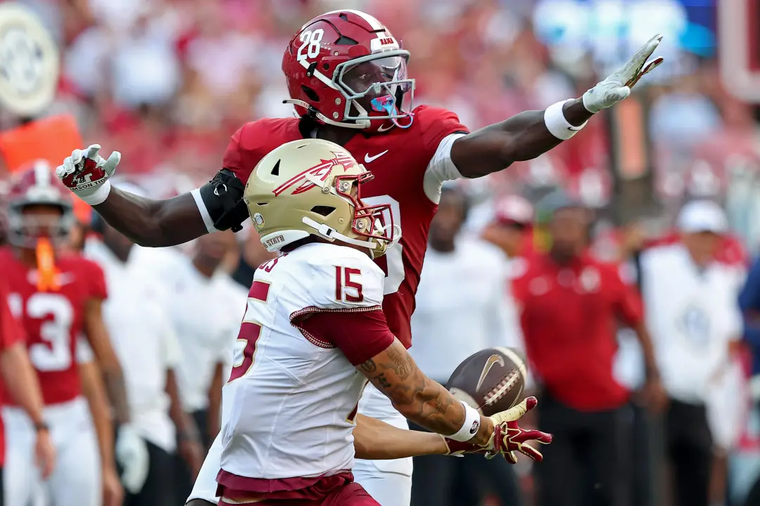 Alabama e Florida State terminam o primeiro tempo com 26 a 21, depois de um início difícil do Alabama com a defesa perd…