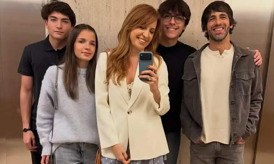 Poliana Abritta comemorou seus 51 anos com os filhos trigêmeos em celebração. Acho importante ter momentos de gratidão …