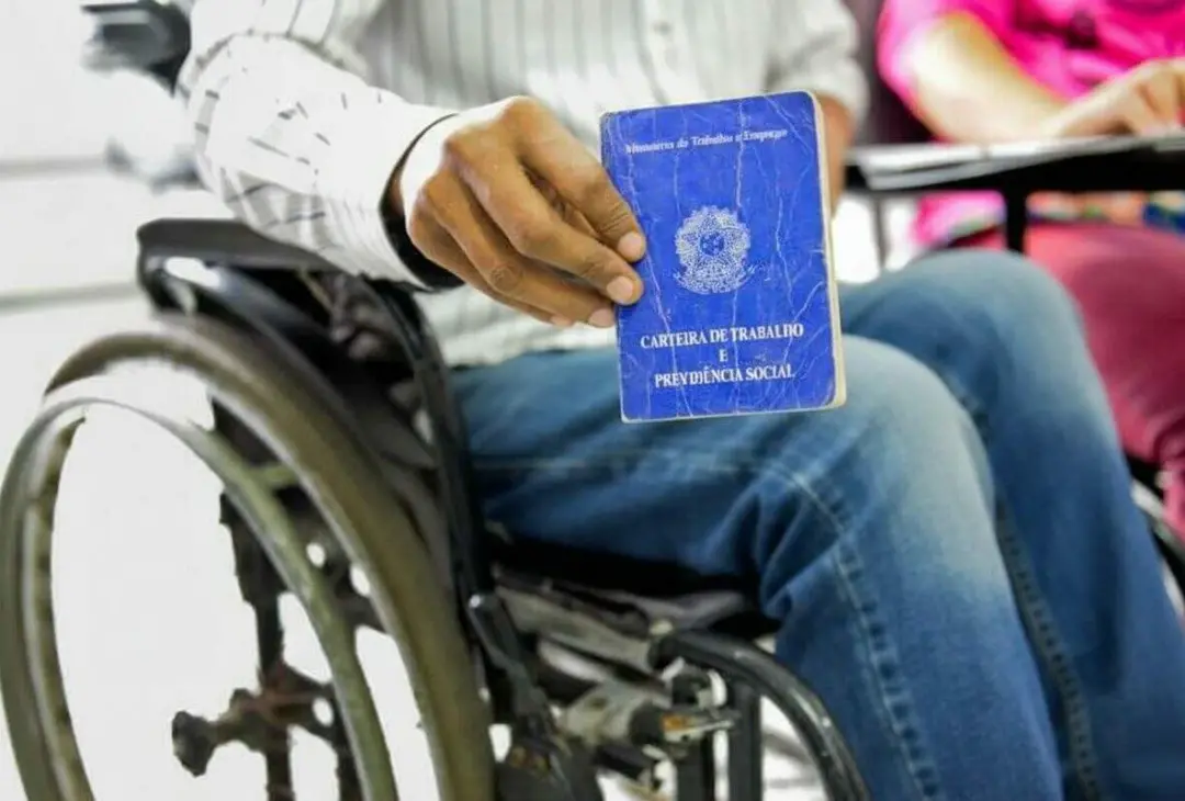 Quase 30% menos a renda de quem tem deficiência no Brasil, segundo o levantamento. A diferença aparece forte na indústr…