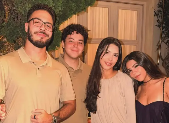 Ronaldo completou 50 anos e fez uma festa em São Paulo com os quatro filhos. A presença de amigos como Sabrina Sato e G…