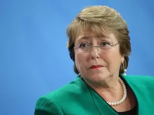 Bachelet, apoiada de Lula, desistiu da candidatura para um posto alto na ONU. Essa decisão mostra uma mudança de foco e…