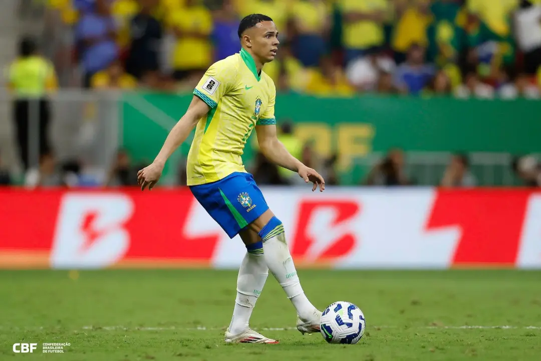Vanderson, do Monaco, foi chamado por Ancelotti para a seleção brasileira em setembro e outubro. É mais uma troca no ti…