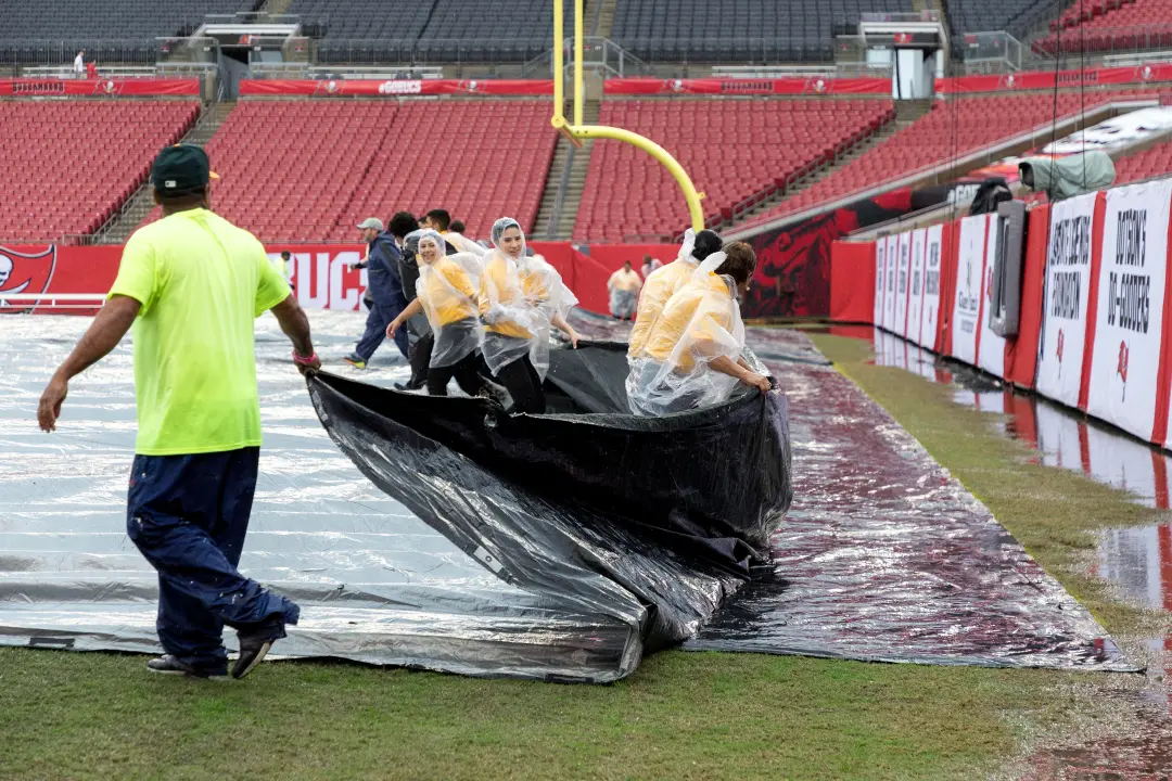 Tampa Bay Buccaneers com previsão de calor alto e possível tempestade, temperaturas chegando a 88 graus com sensação de…
