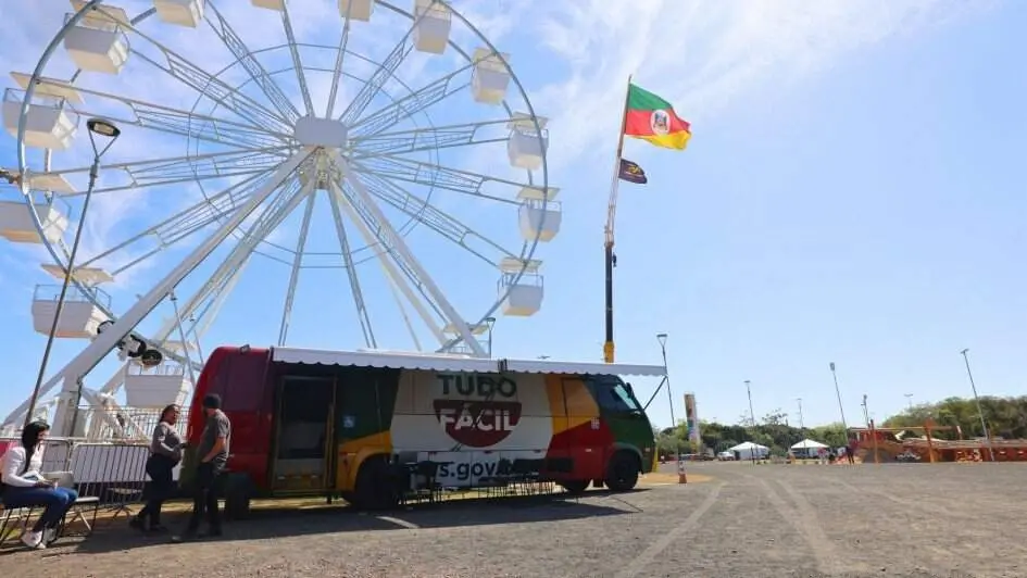 Acampamento Farroupilha em Porto Alegre encerra domingo com a unidade móvel oferecendo emissão de Carteira de Identidad…