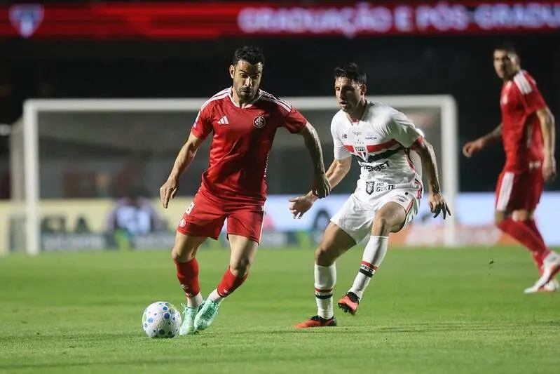 Inter perde de 1 a 0 pro São Paulo fora de casa no Brasileirão, seguindo no Z-4. A gente viu que a situação tá apertada…