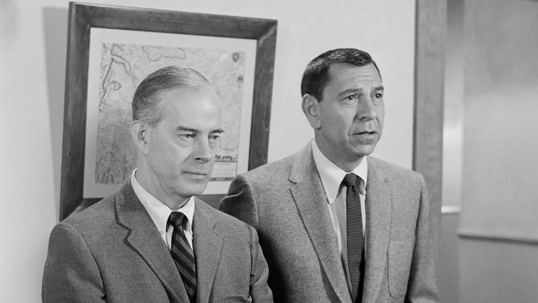 Dragnet, série que começou como programa de rádio em 1949, estabeleceu as bases de procedurais como Law & Order e CSI. …
